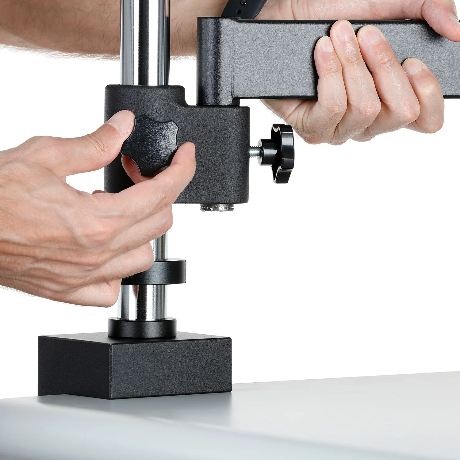 AmScope Articulating Stand For Stereo Microscopes with Post Clamp and 76mm Focusing Rack - Image 3