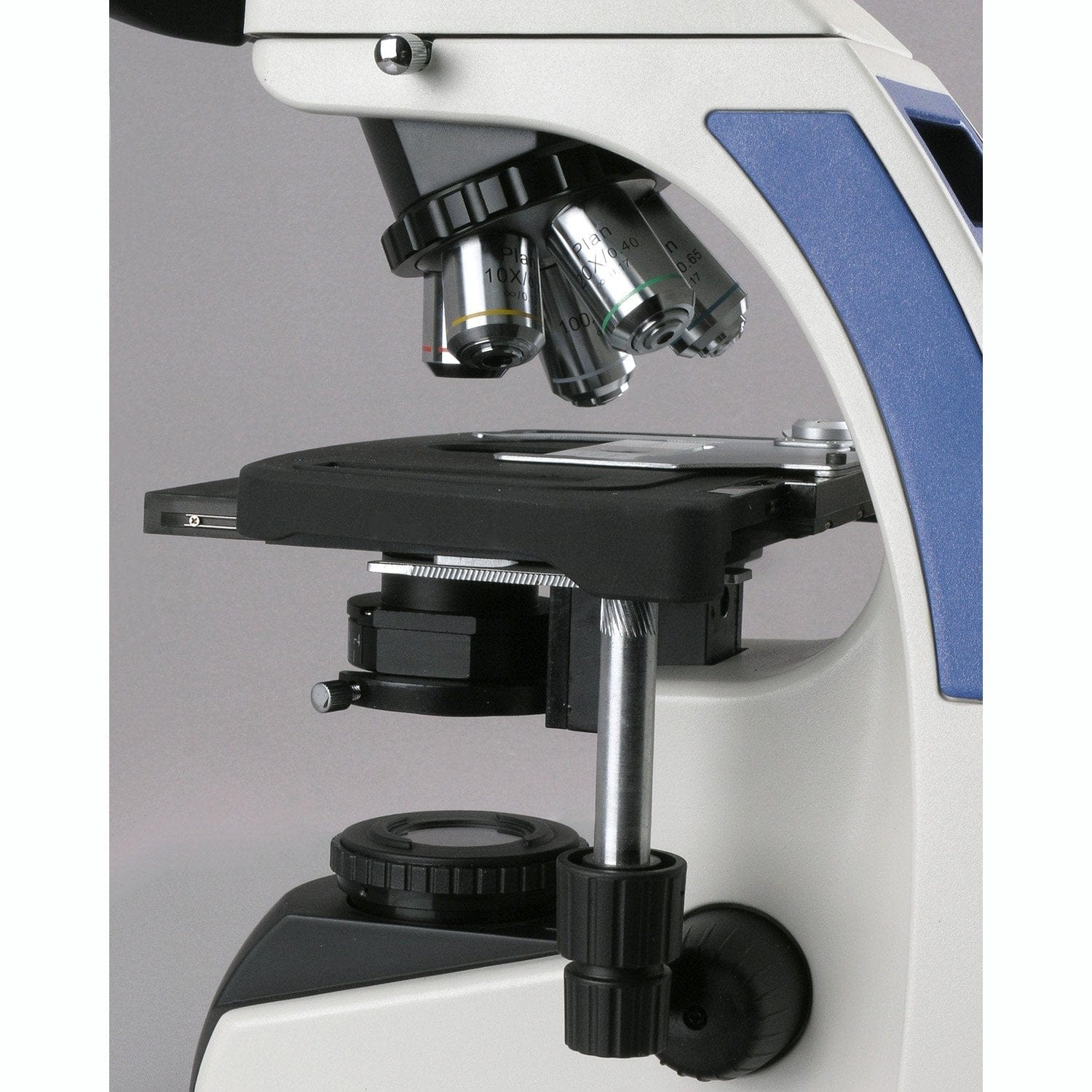 AmScope T720 Series Infinity-Corrected LED Kohler Illumination Trinocular Compound Microscope with Quintuple Nosepiece + Optional Digital Camera - Image 8