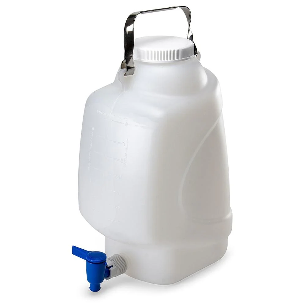 Globe Scientific Diamond RealSeal Rectangular HDPE Carboy w/Spigot and Handle, White Screwcap and Molded Graduations - Image 2