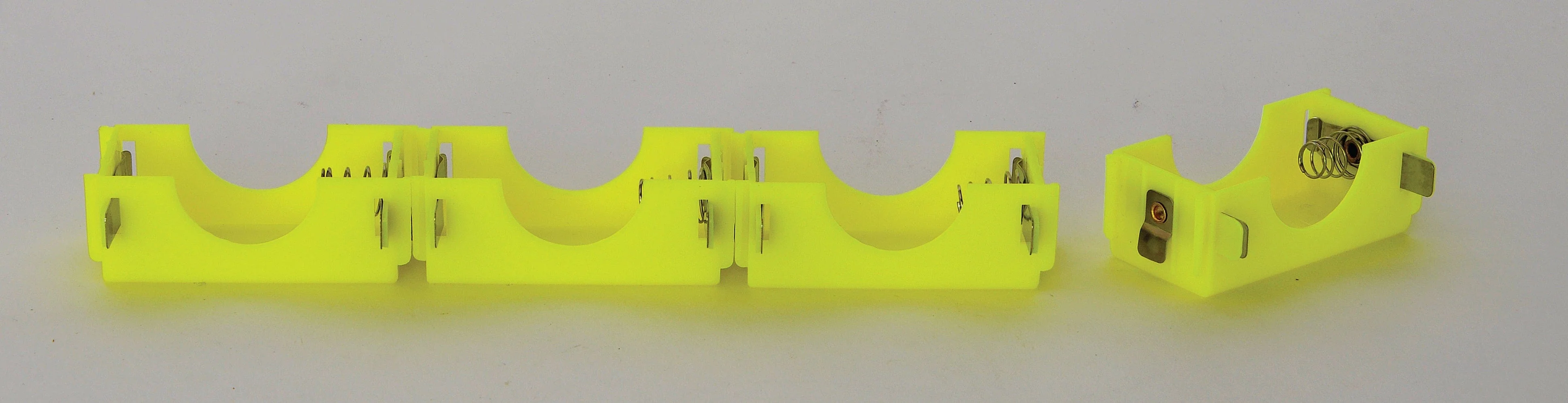 United Scientific™ D CELL BATTERY HOLDER & JOINER - Image 2