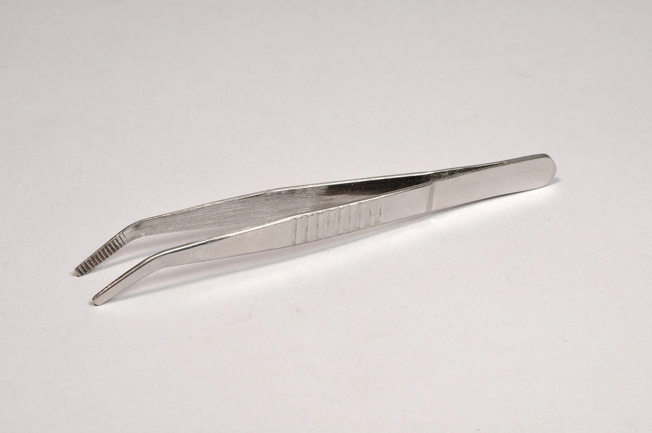 United Scientific™ STAINLESS STEEL FORCEPS - Image 2