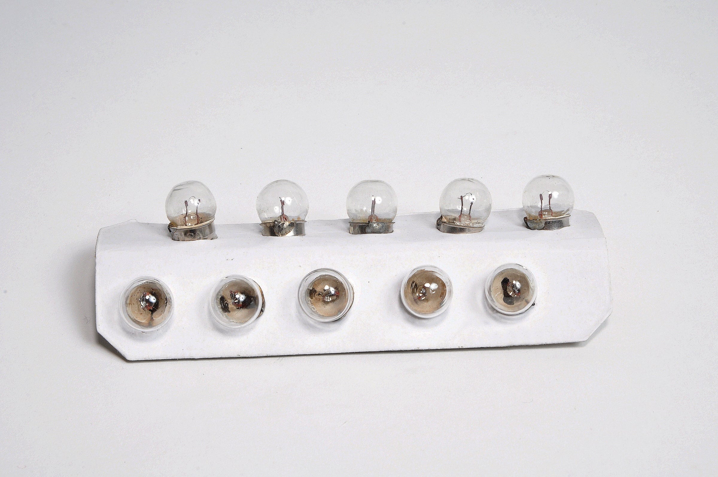 United Scientific™ MINIATURE BULBS