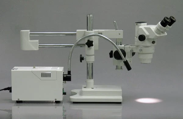 AmScope 150W Single Fiber Gooseneck Microscope Illuminator 220V Version for Stereo Microscopes - Image 2